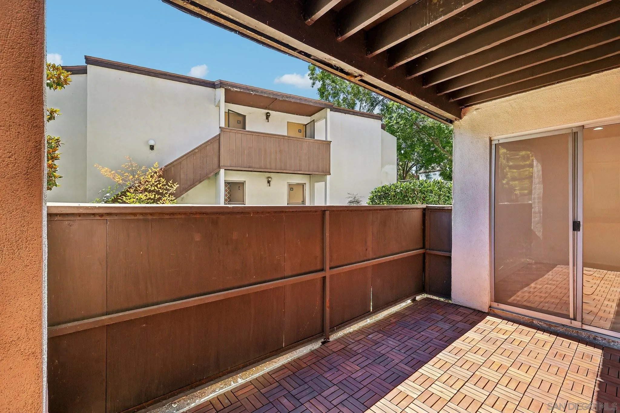 https://cdn.realtyfeed.com/cdn/127/260015236/82d3961bb4ff32369993f1cbdc1e9912.webp