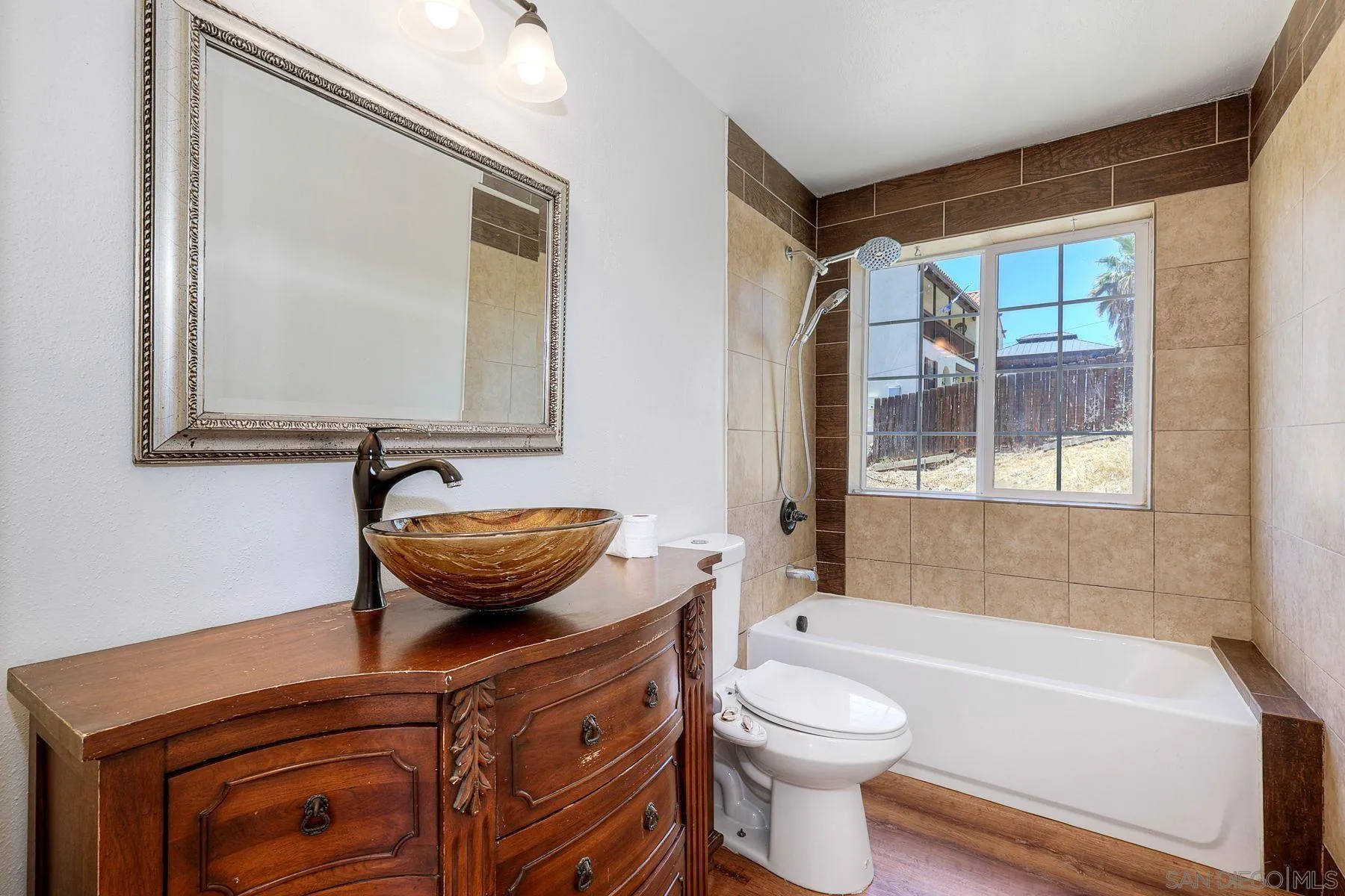 https://cdn.realtyfeed.com/cdn/127/260015237/82619d5a230808458b21645ea4a5629e.webp