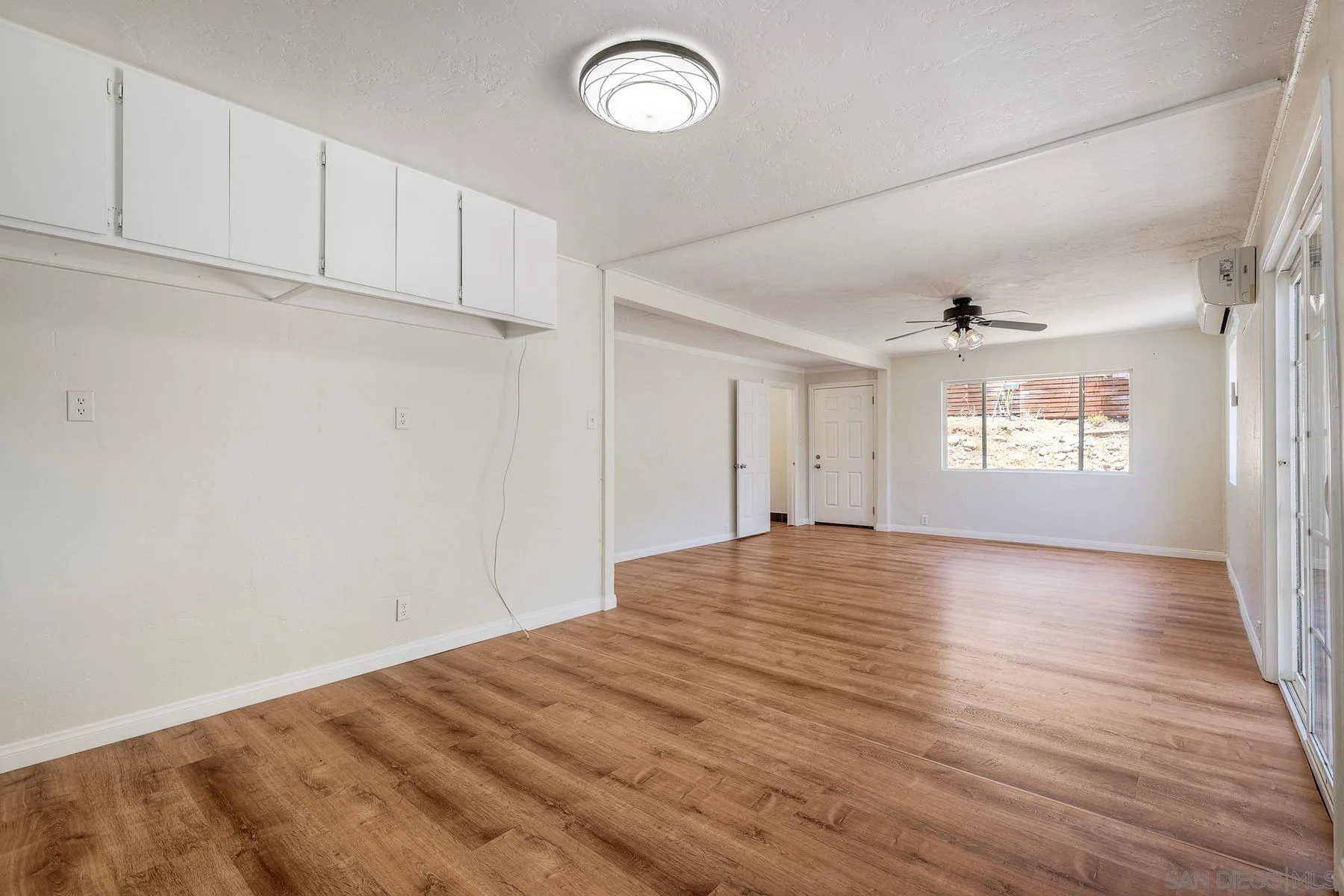 https://cdn.realtyfeed.com/cdn/127/260015237/e0d88fcb8f051b6bf3f706537df1396b.webp