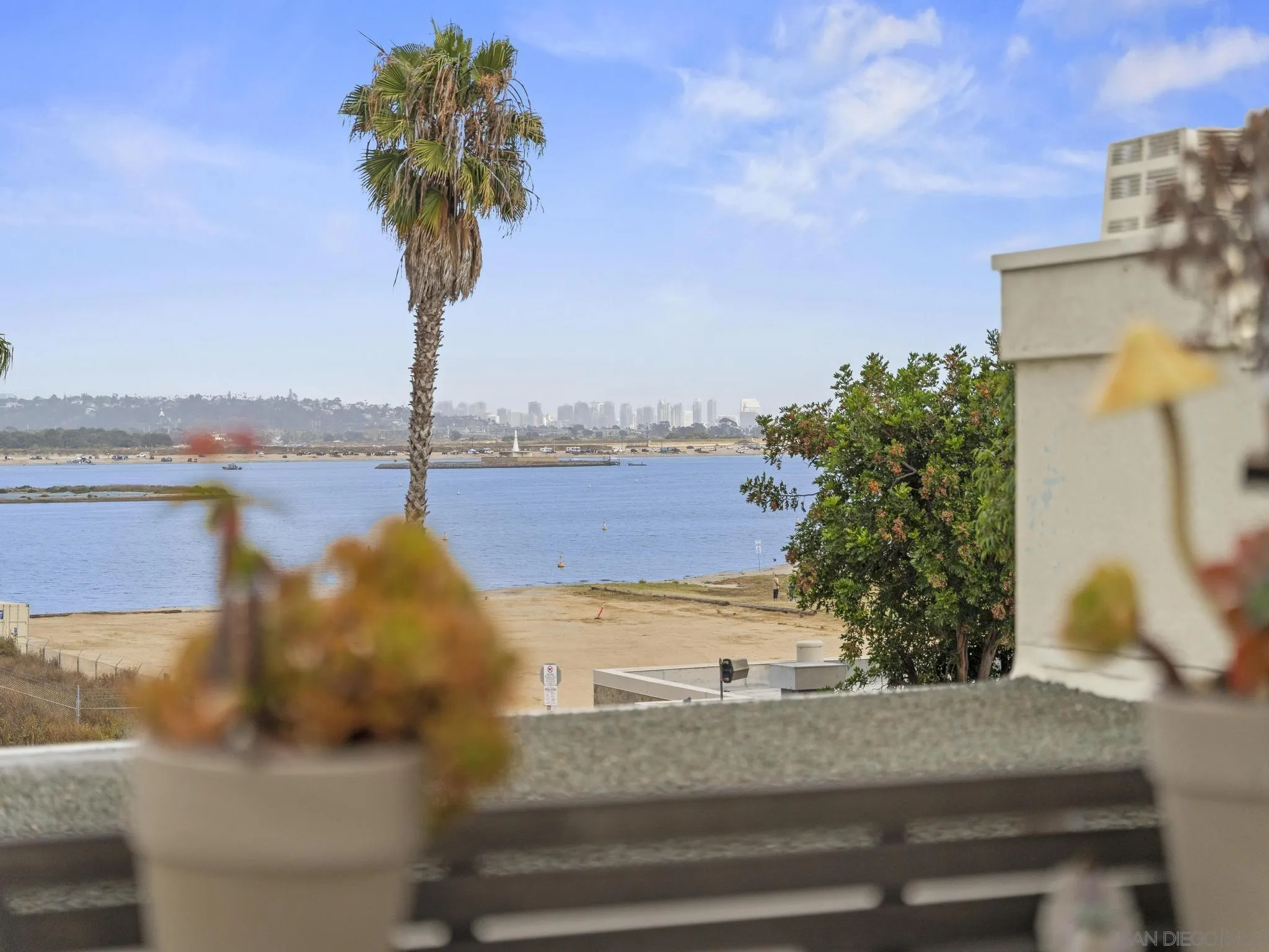https://cdn.realtyfeed.com/cdn/127/260015240/7d92878f65f9b511deb07b878e91b69d.webp