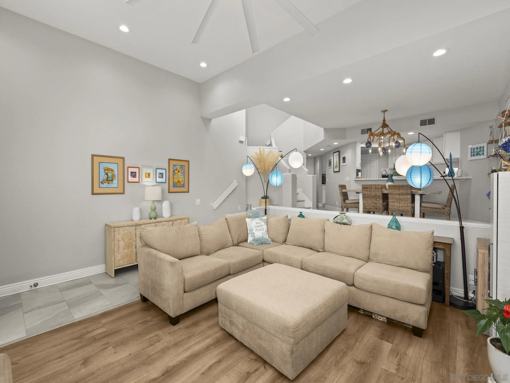 https://cdn.realtyfeed.com/cdn/127/260015240/8e66828c72da70a6298439320c04f0bd.webp