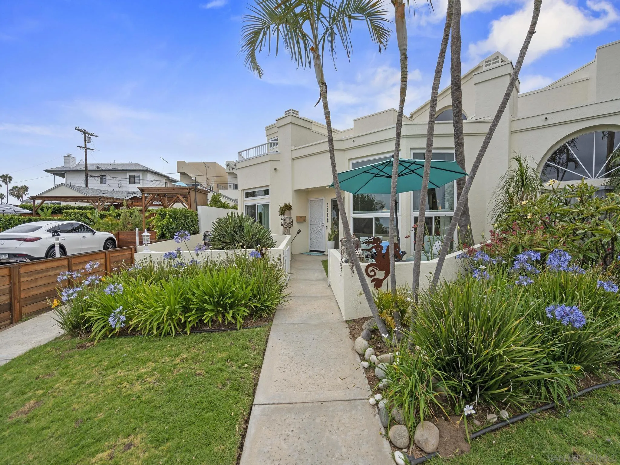 https://cdn.realtyfeed.com/cdn/127/260015240/c5334ebb7bca0f0e35033c74ed0bc5c6.webp