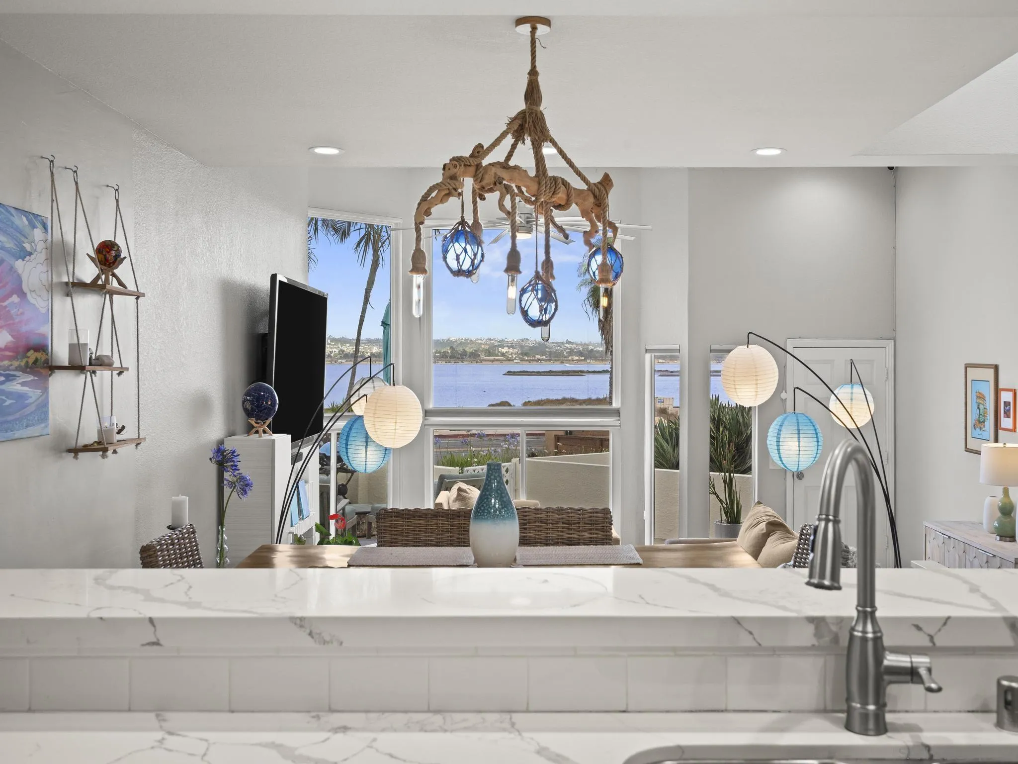 https://cdn.realtyfeed.com/cdn/127/260015240/efcea5320897a32f440b4c5899d2c358.webp