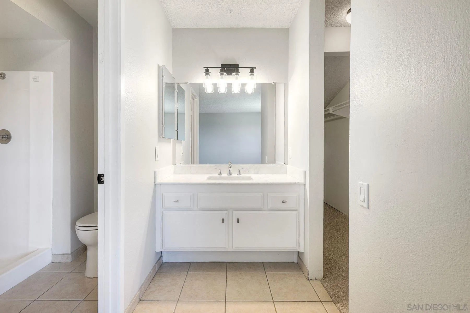https://cdn.realtyfeed.com/cdn/127/260015241/83f160ee60e95a9f7222fce7a7e61dca.webp