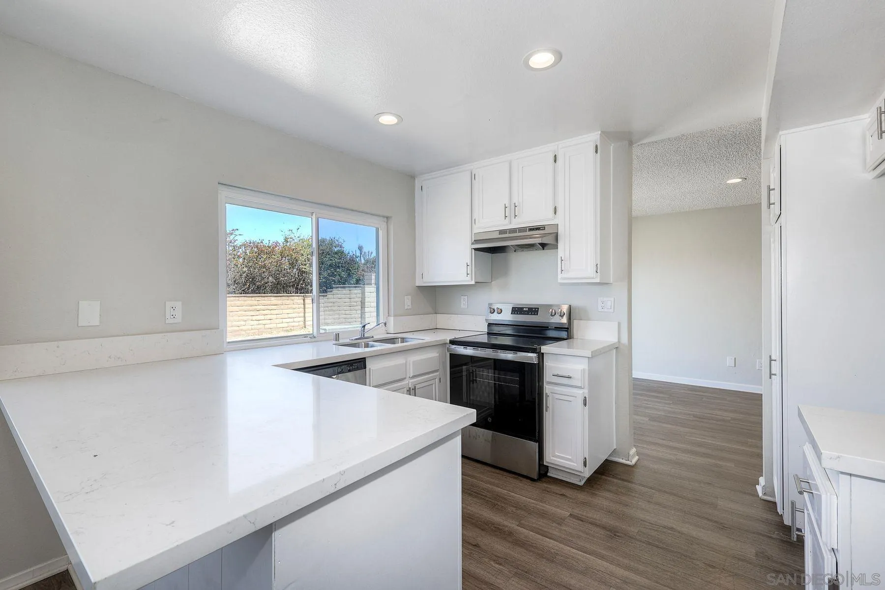 https://cdn.realtyfeed.com/cdn/127/260015241/af3bc62e34b356c557a0a96a718b67a3.webp