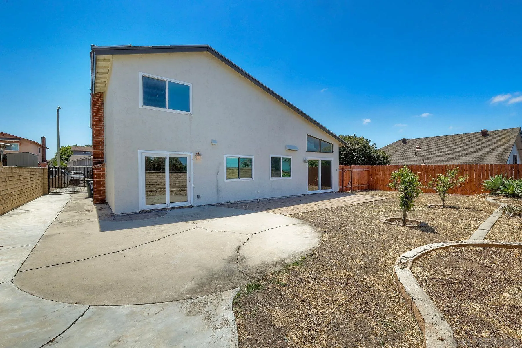 https://cdn.realtyfeed.com/cdn/127/260015241/d7ee648106515e179619e8628c448f98.webp