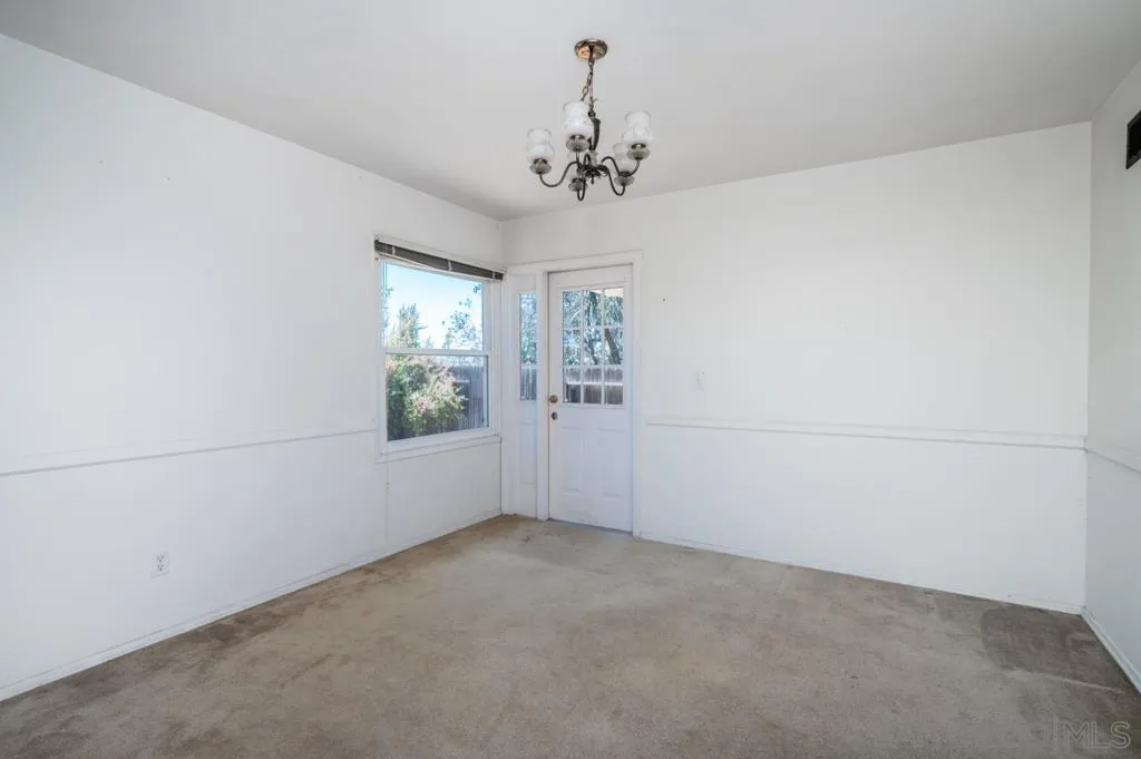 https://cdn.realtyfeed.com/cdn/127/260015244/2ca25deb07e78a40dc6decea46cb75dc.webp