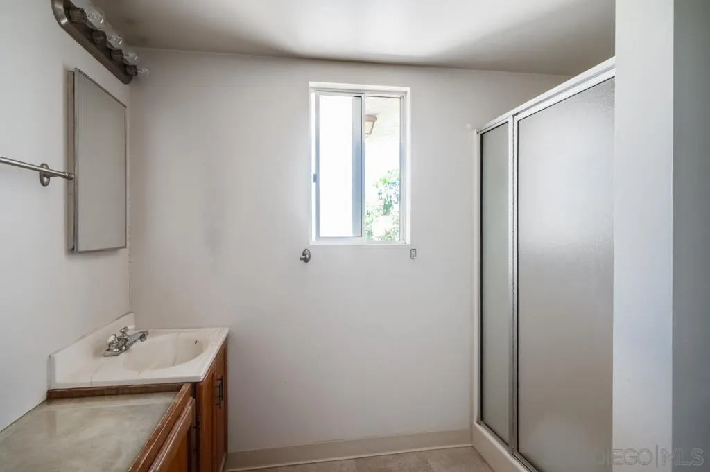 https://cdn.realtyfeed.com/cdn/127/260015244/678454639d9e2b232ac09a421a6bcfc6.webp