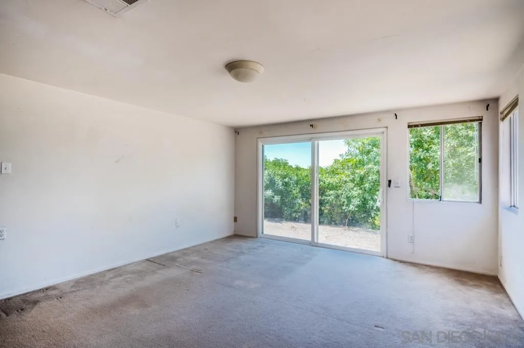 https://cdn.realtyfeed.com/cdn/127/260015244/d82fa0b1b81a1b9dbc017f17823f34b3.webp
