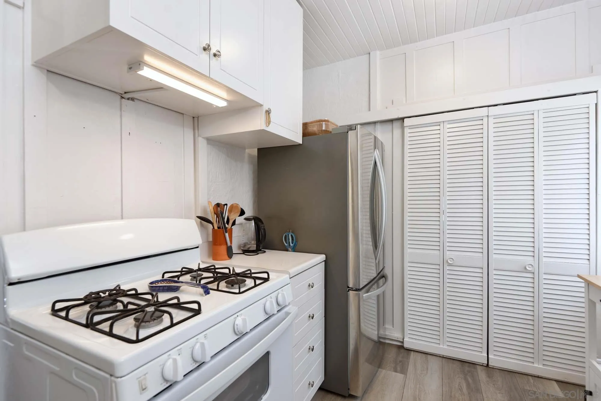 https://cdn.realtyfeed.com/cdn/127/260015245/3d4d207f20ed85c0445984b9a7ed09d7.webp