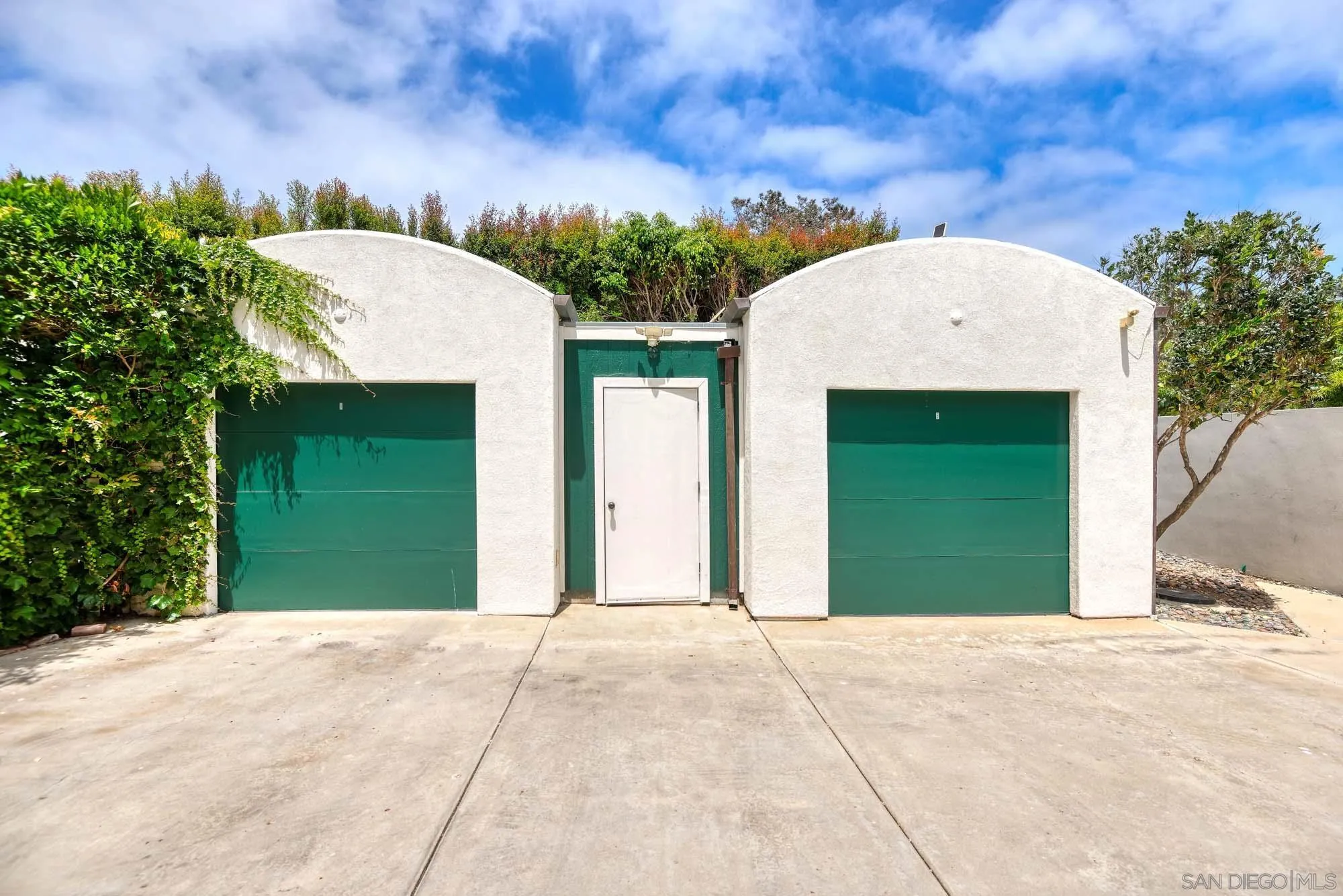 https://cdn.realtyfeed.com/cdn/127/260015245/9eb5bc39894d03da9fc9c2ff0796a15c.webp