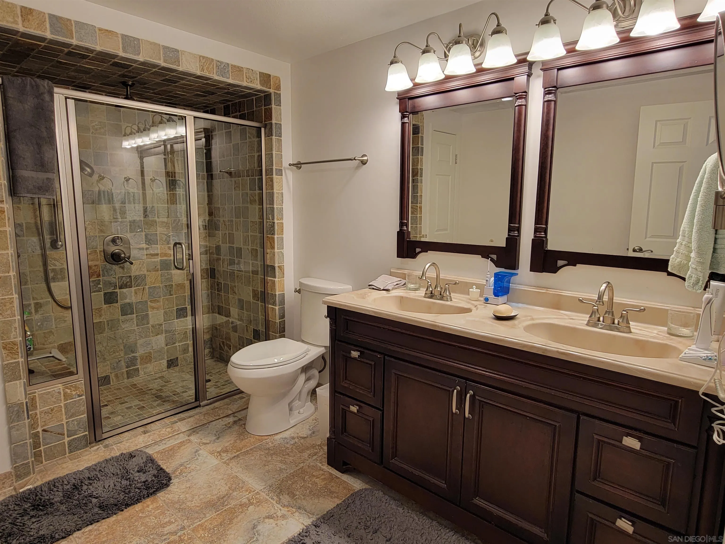 https://cdn.realtyfeed.com/cdn/127/260015246/d78eff377e3e98d2ad9691cfeaa6e347.webp
