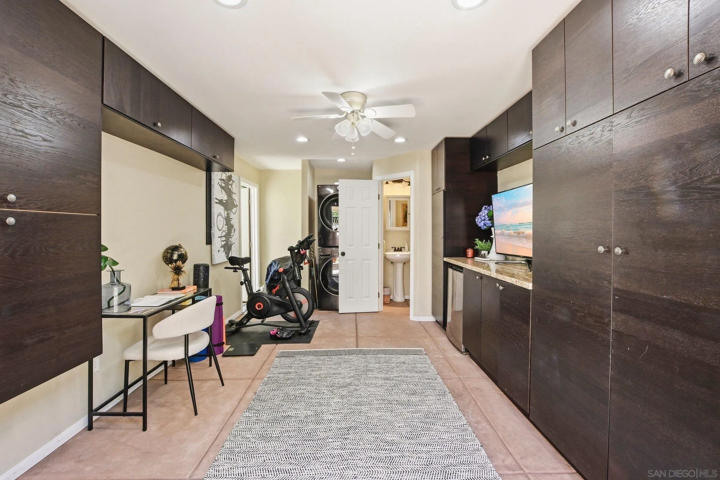 https://cdn.realtyfeed.com/cdn/127/260015250/d288b659fcd3b8712cf14fad2adc133d.webp