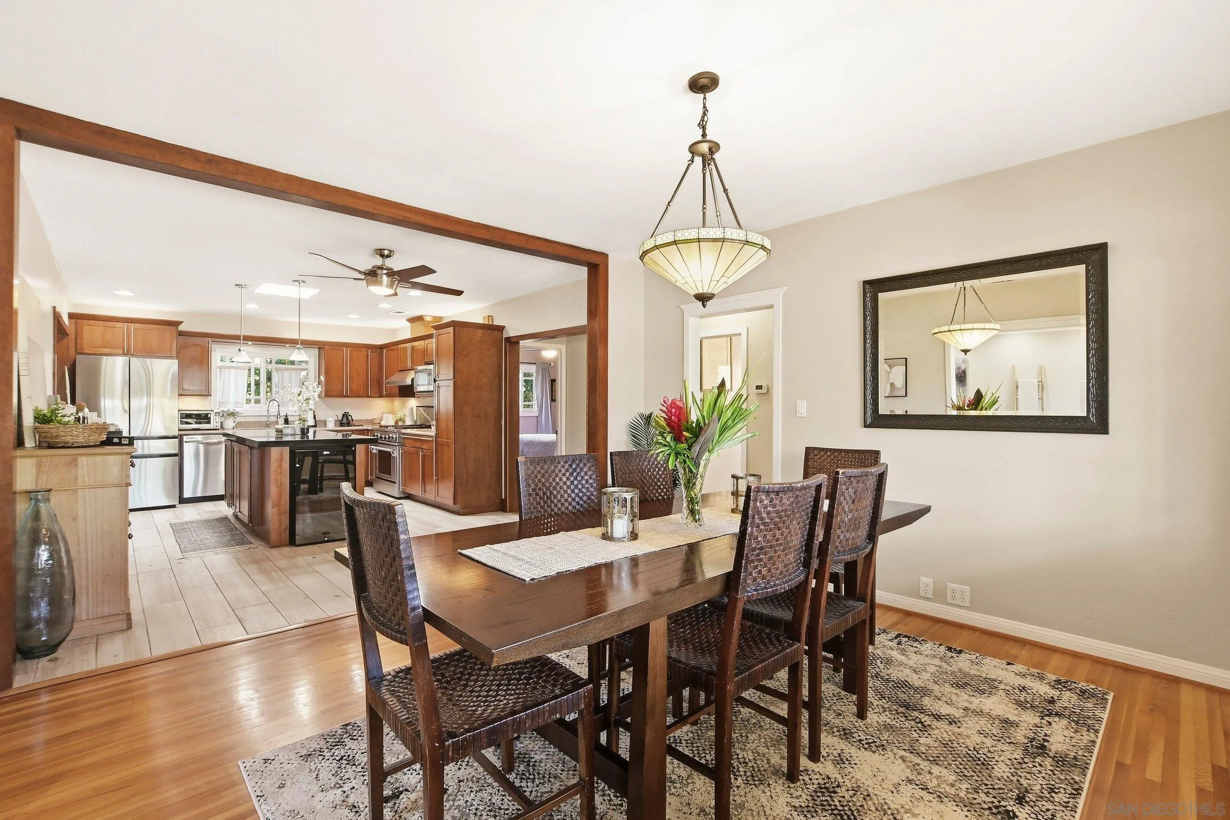 https://cdn.realtyfeed.com/cdn/127/260015250/f7f0f857134a64674ee97dcea3cc58d4.webp