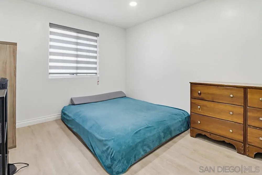 https://cdn.realtyfeed.com/cdn/127/260015257/167721bb12e12ef0598bdfa5fa72703b.webp