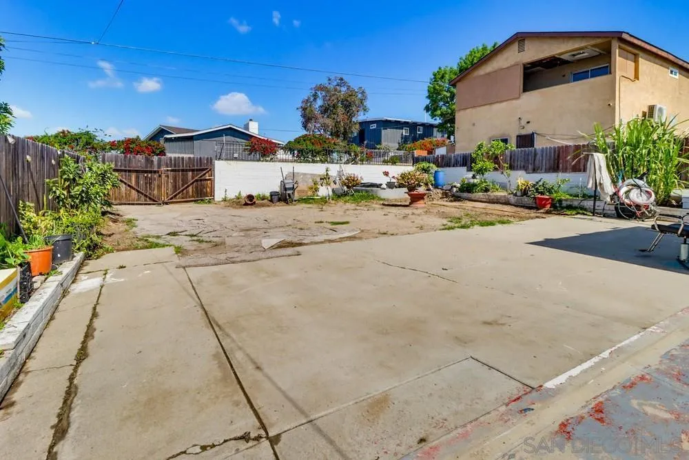 https://cdn.realtyfeed.com/cdn/127/260015257/f33b133f26b3b14b2ae9be01c7c98f3b.webp