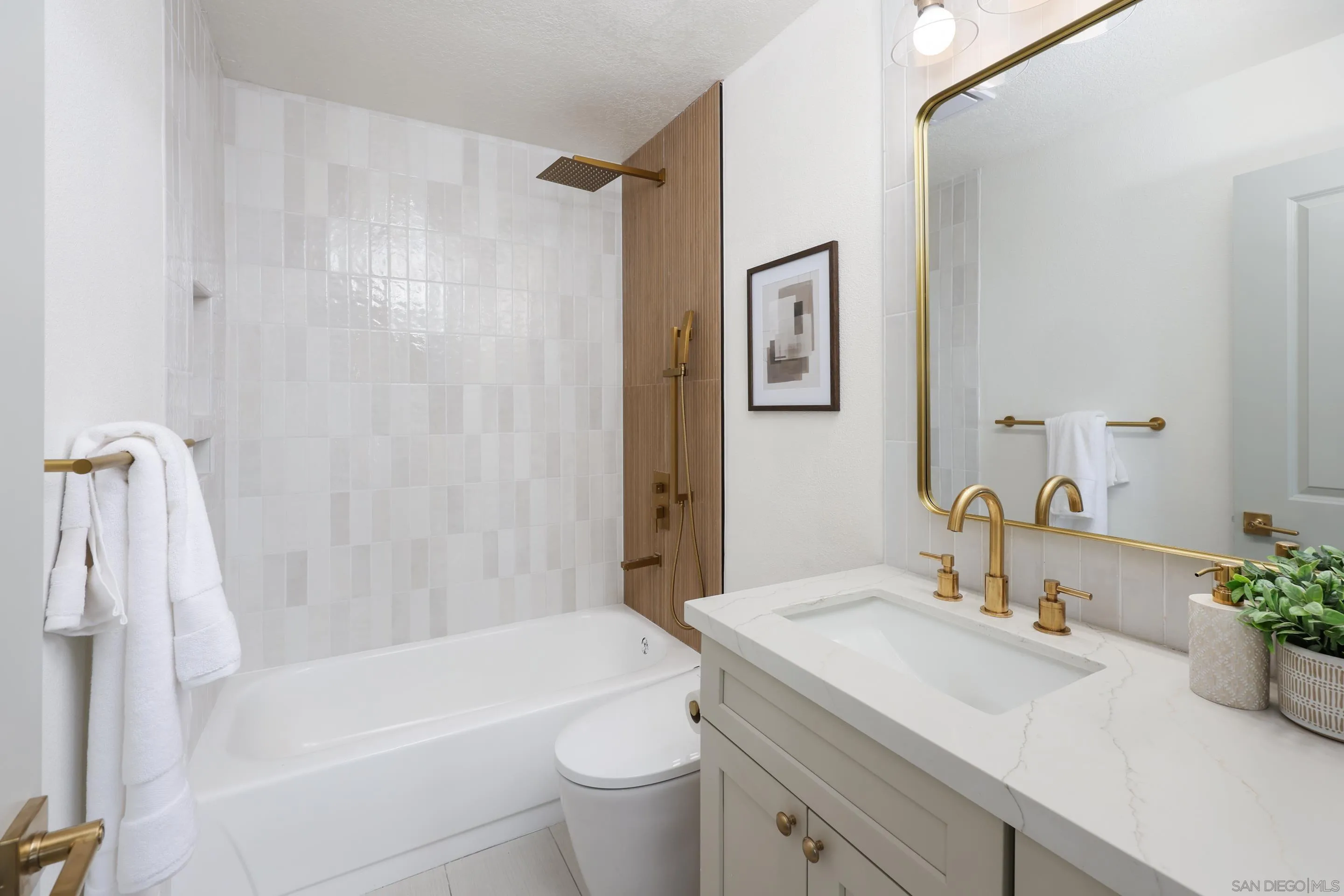 Photo #11: 260015258 Listing: Photo #11