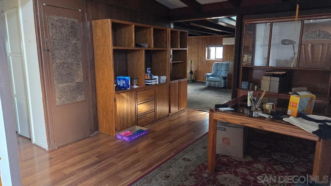 https://cdn.realtyfeed.com/cdn/127/260015260/1ac6c509ef656936aed01f8532497fd5.webp