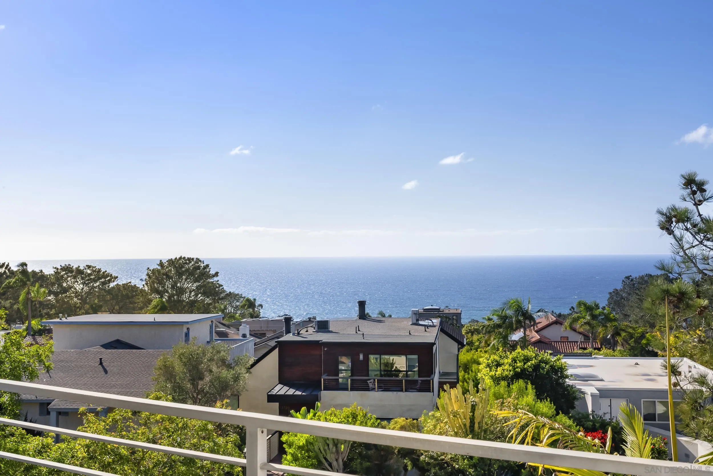 https://cdn.realtyfeed.com/cdn/127/260015268/0dbe193deb6c180286d3ad1b0049b1c5.webp