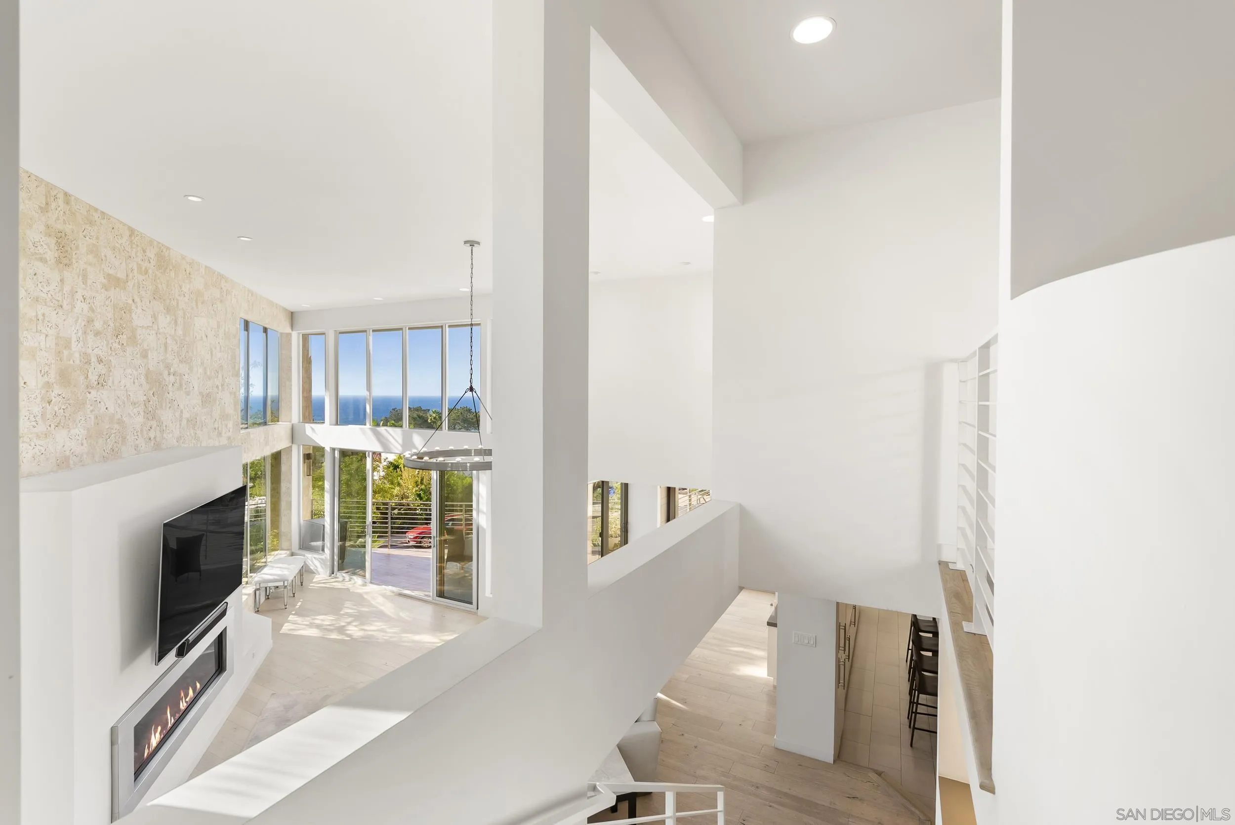 https://cdn.realtyfeed.com/cdn/127/260015268/1989a356e8ad55b42938a2fbd4613fd1.webp