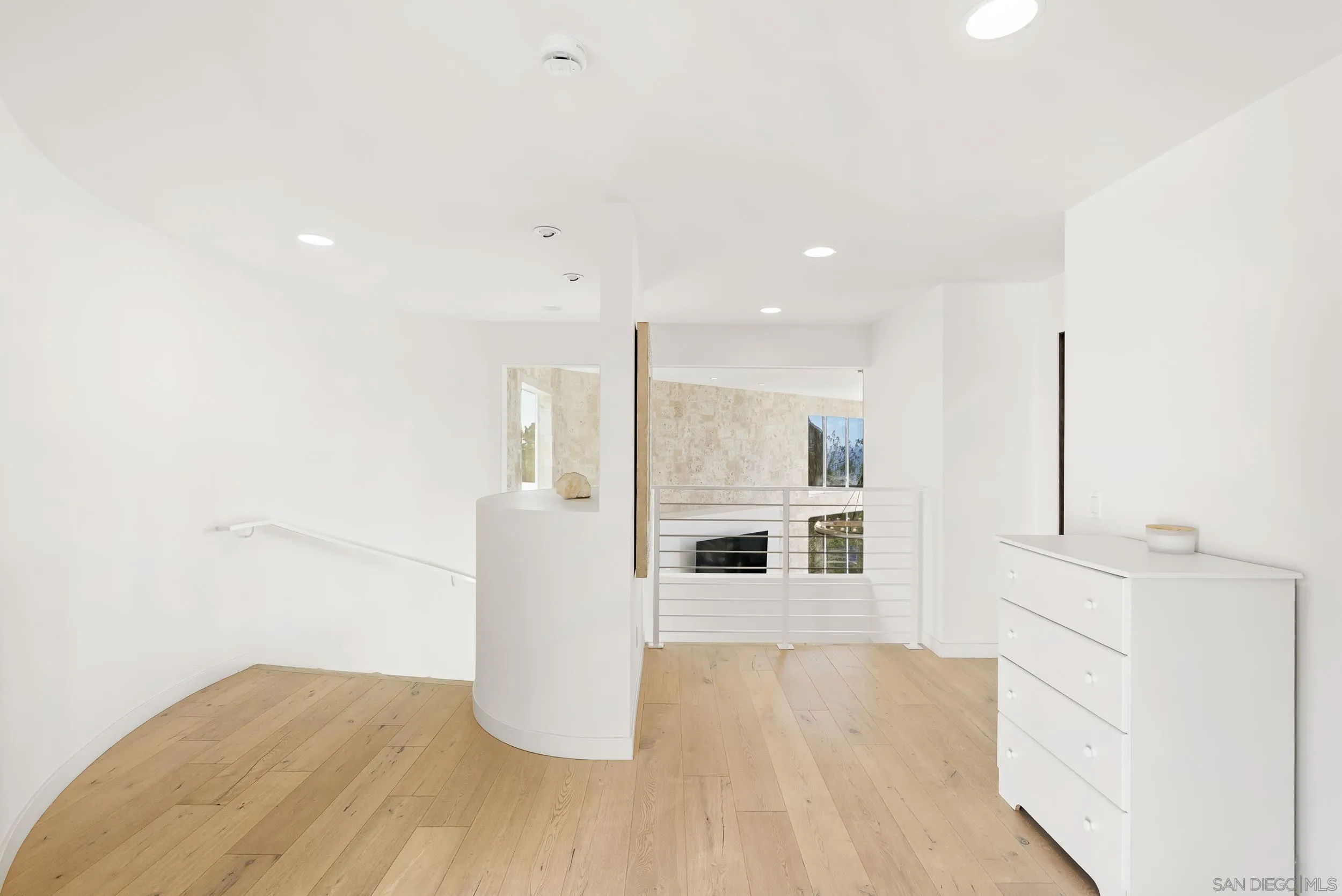 https://cdn.realtyfeed.com/cdn/127/260015268/25c222e196799160de053b6eedbc3147.webp