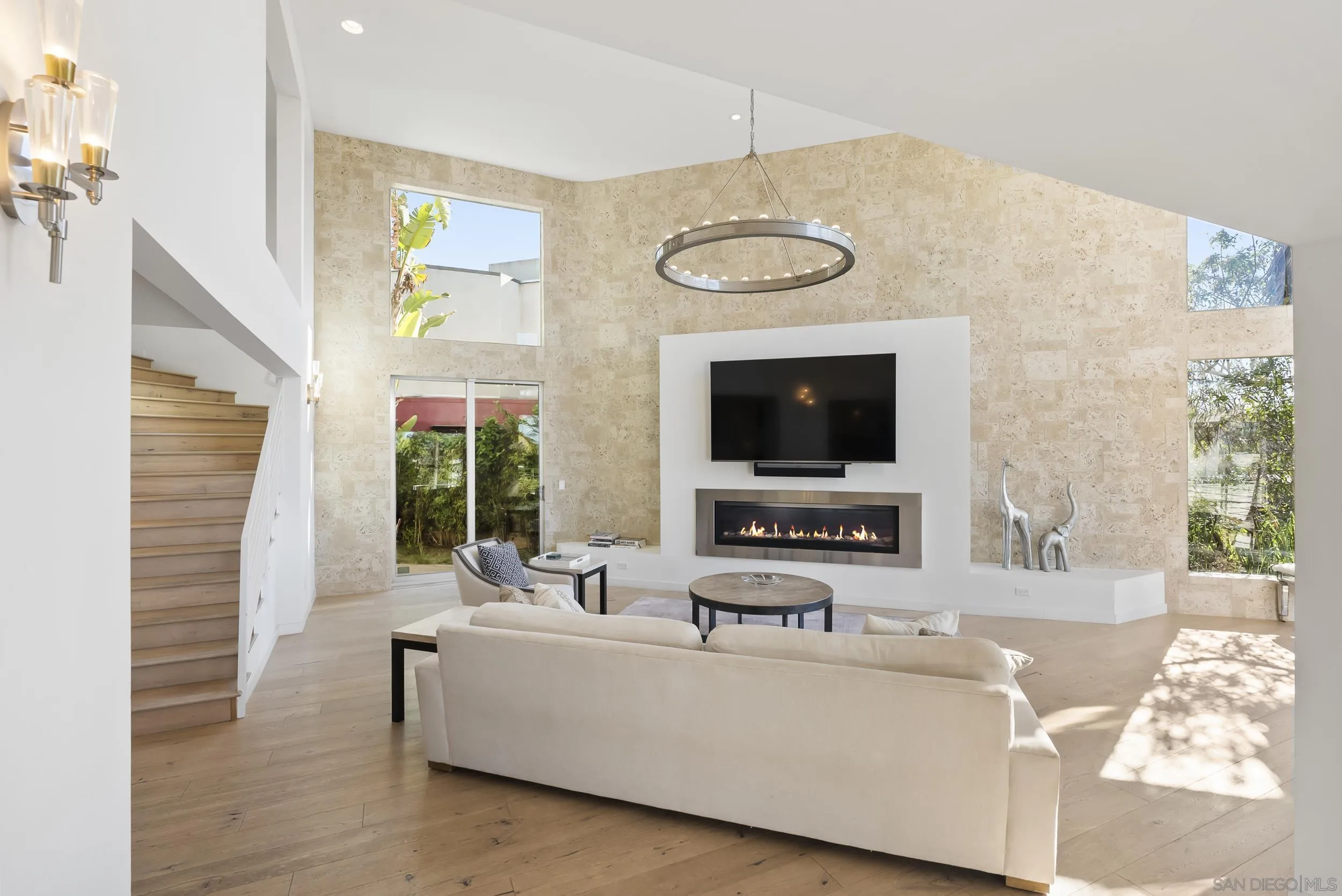 https://cdn.realtyfeed.com/cdn/127/260015268/8f2ce4d43a7da9d3a09b3c66401e2604.webp