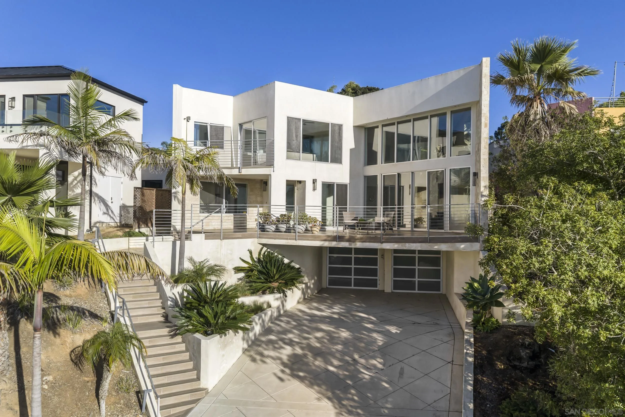 https://cdn.realtyfeed.com/cdn/127/260015268/cc5438cbc5ffc2b3ccbbd41f46901e8f.webp