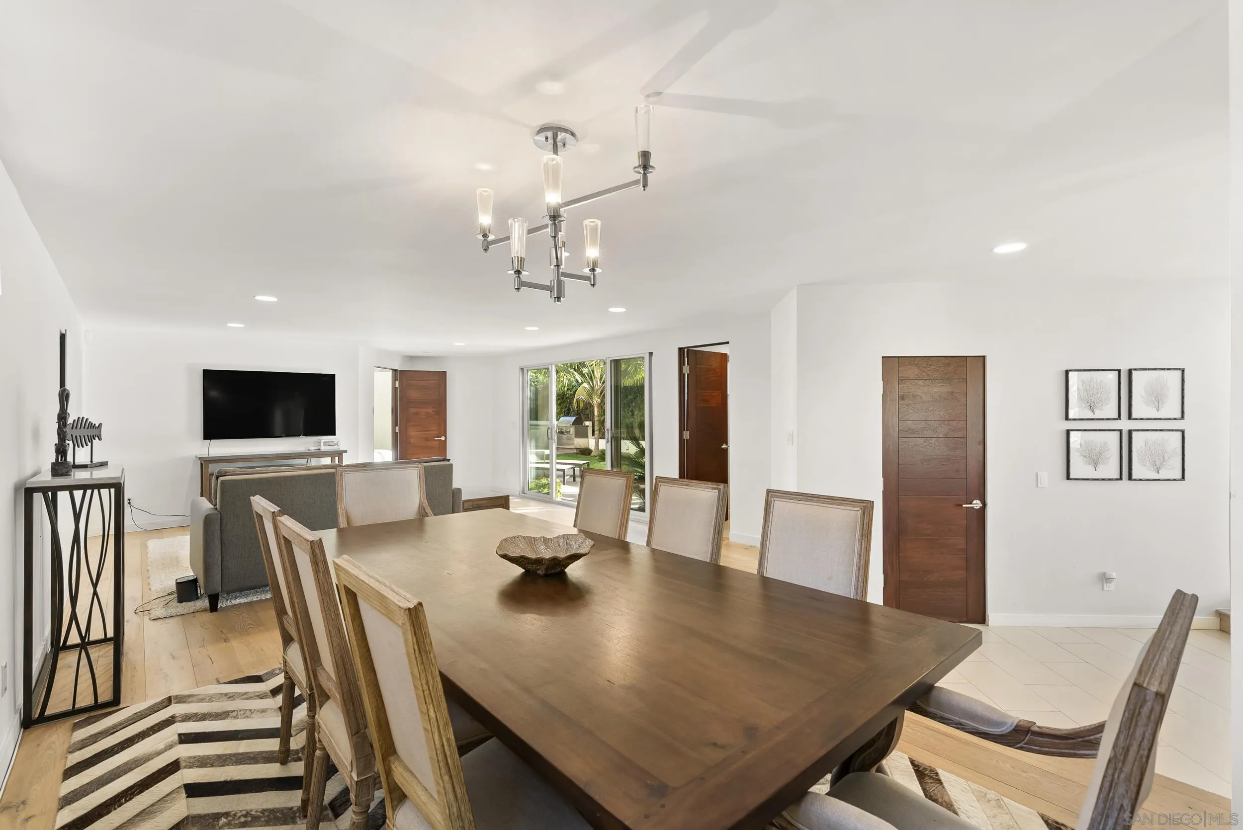https://cdn.realtyfeed.com/cdn/127/260015268/d4037c30b761d2adc9d8c5447b3abad0.webp