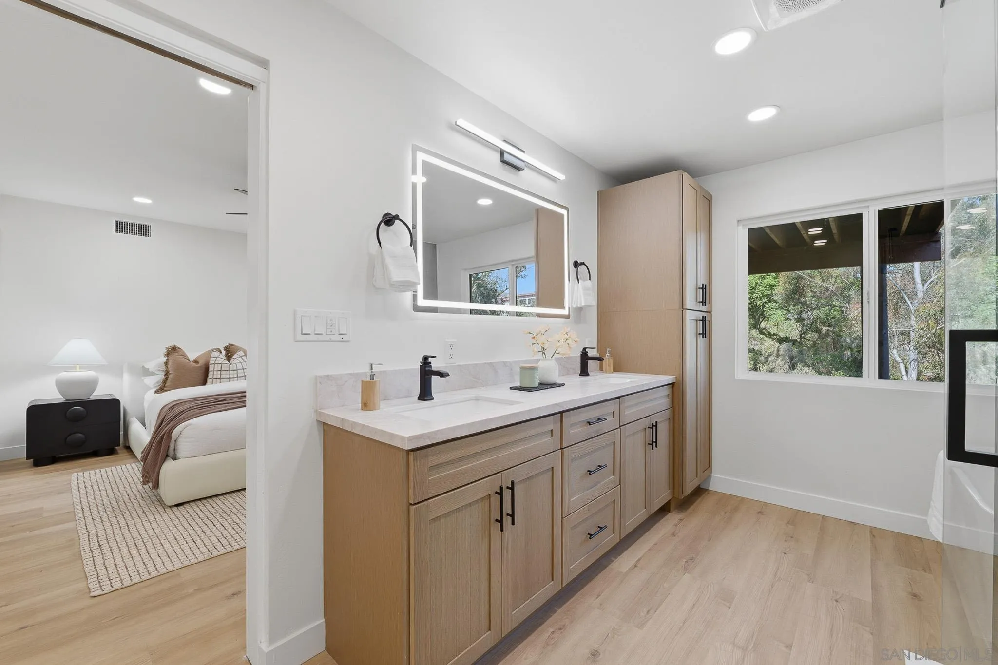 https://cdn.realtyfeed.com/cdn/127/260015270/2023388c3193f6cc97306bd7fb917f2f.webp