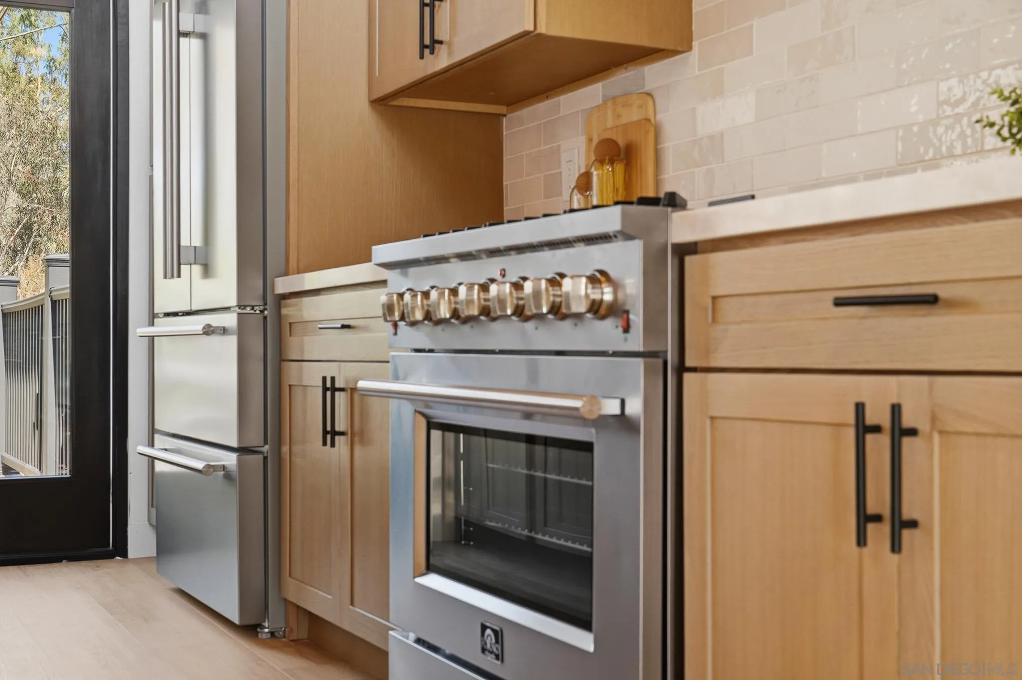 https://cdn.realtyfeed.com/cdn/127/260015270/47c9b280e353403f3781fe7638d524b0.webp