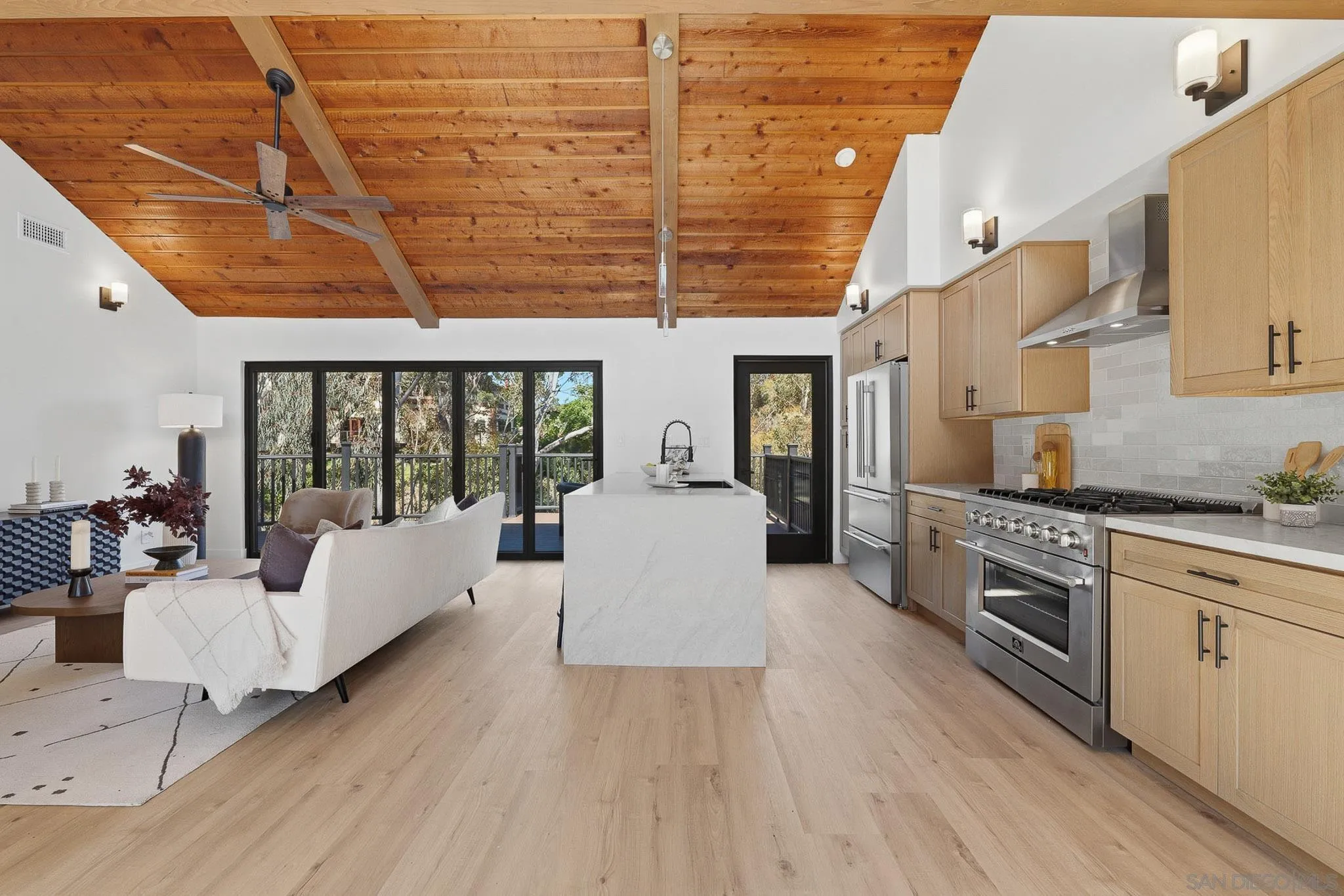 https://cdn.realtyfeed.com/cdn/127/260015270/a5851bde5a4996806dfc722f36a48c0f.webp