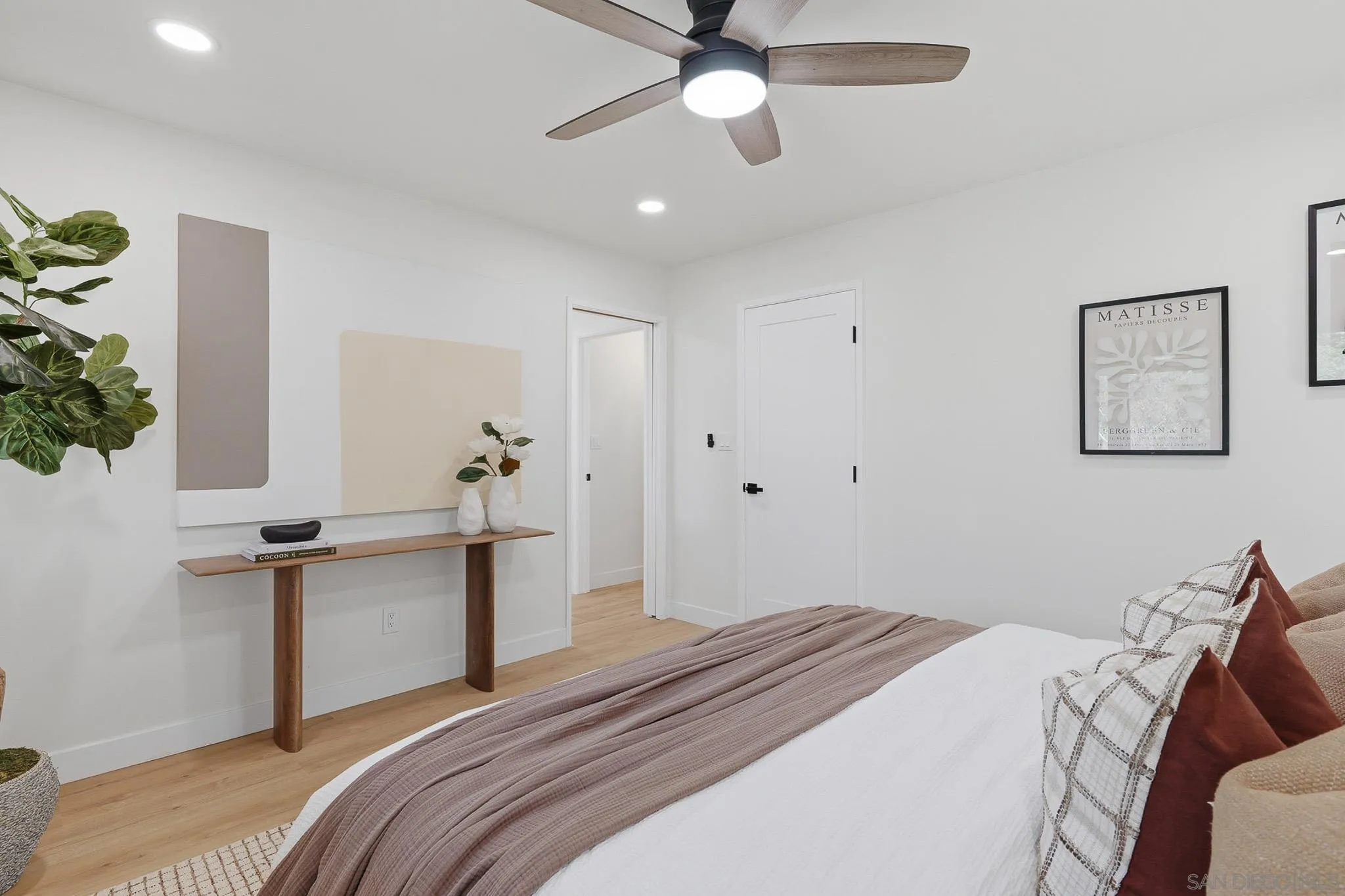 https://cdn.realtyfeed.com/cdn/127/260015270/b633b9d12da44820485651e2fdadfd81.webp