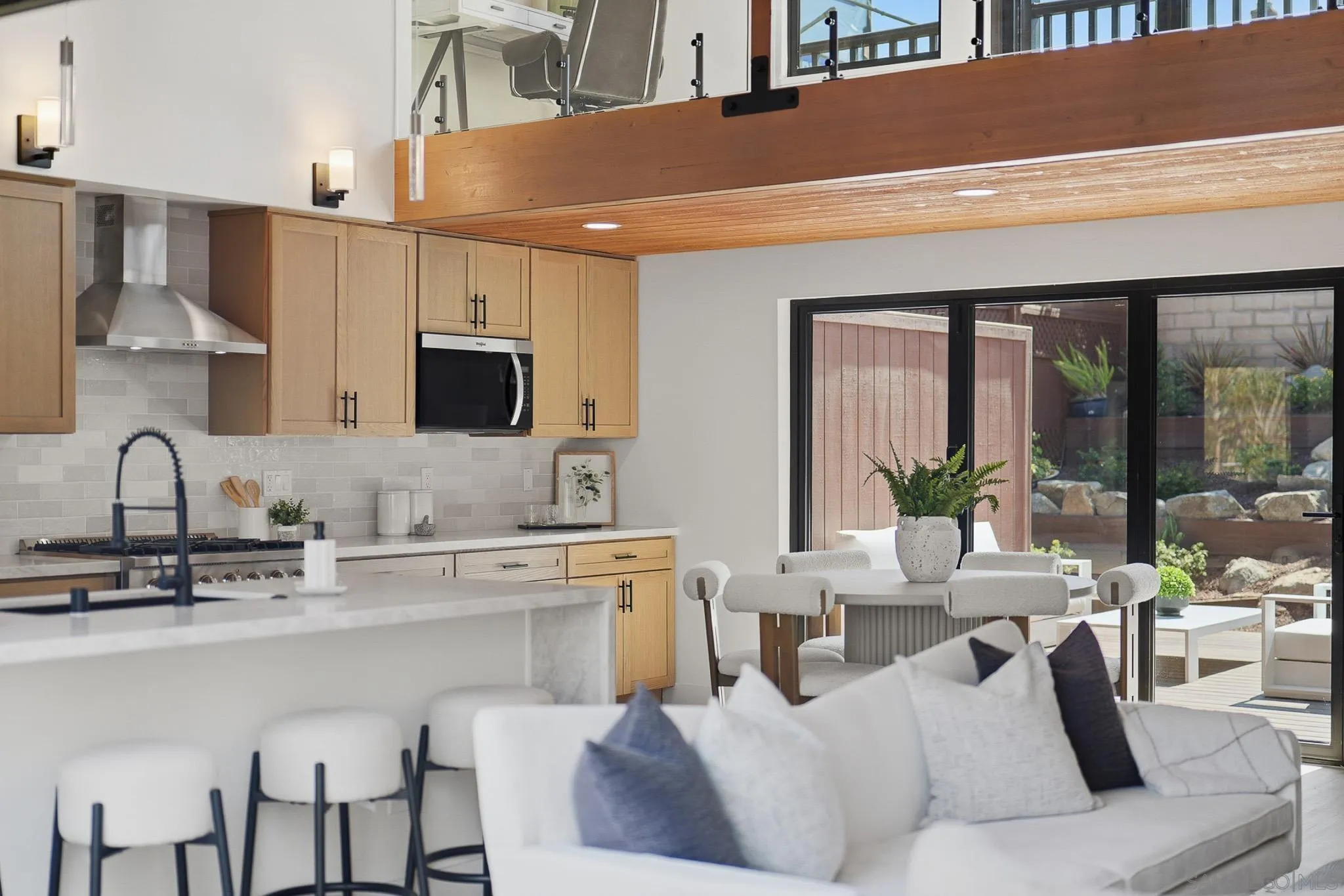 https://cdn.realtyfeed.com/cdn/127/260015270/c318c2954f7a2f7e335c4ecacb938294.webp