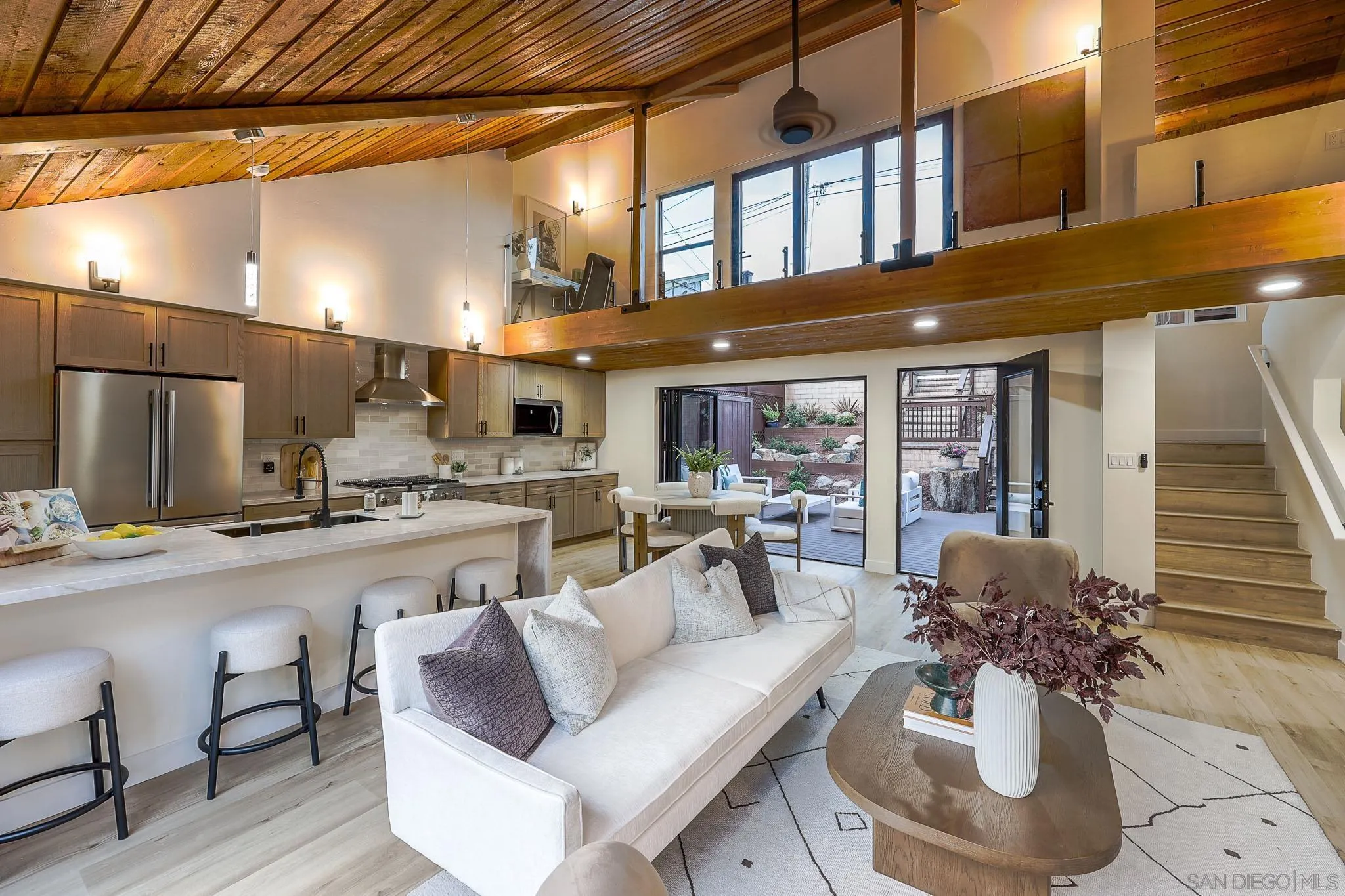 https://cdn.realtyfeed.com/cdn/127/260015270/c9f65edfc5945c3555ed0fc817408ce2.webp