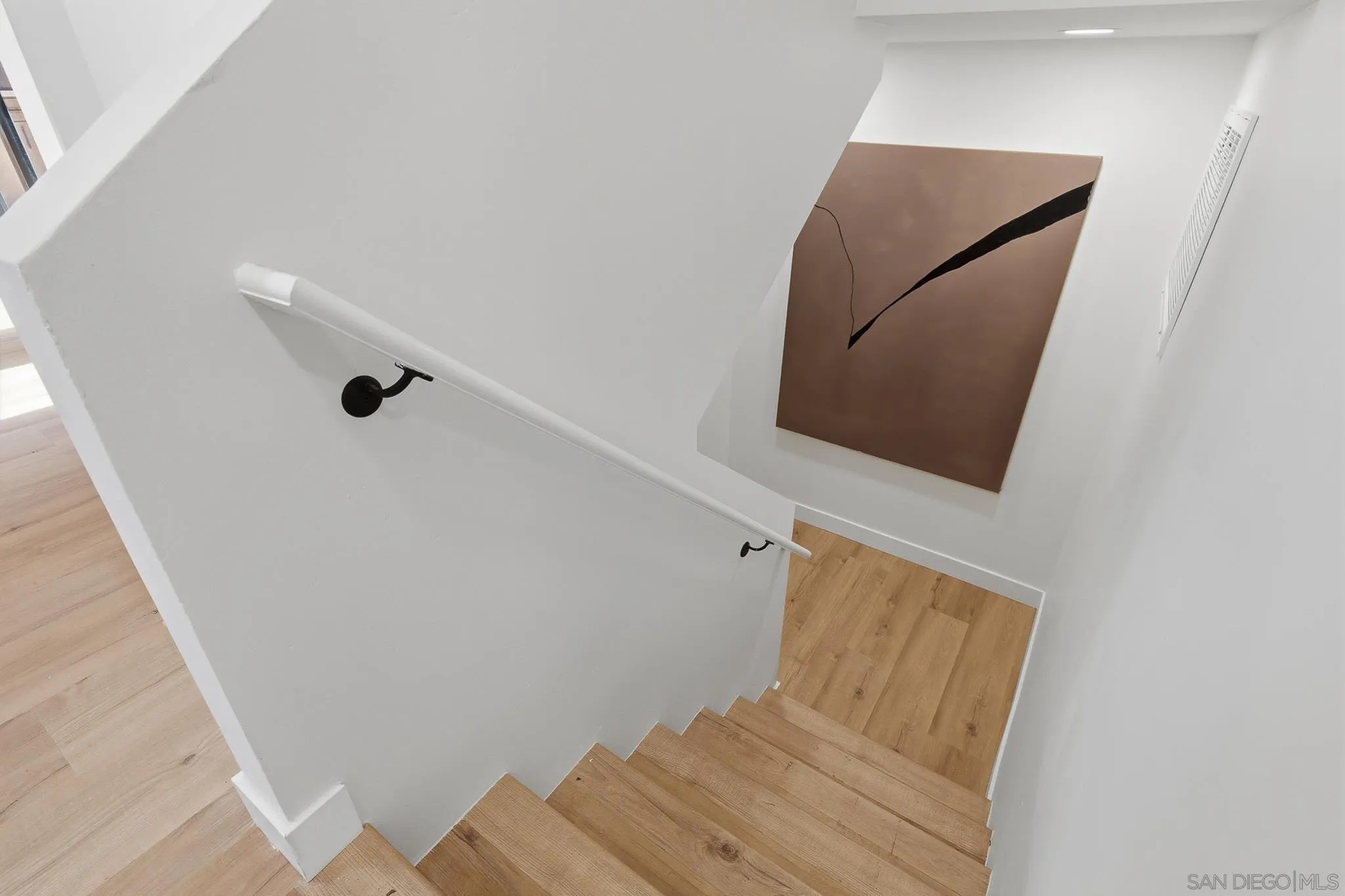 https://cdn.realtyfeed.com/cdn/127/260015270/e1e73f8c7064f90dfbf1a12a2fd18086.webp