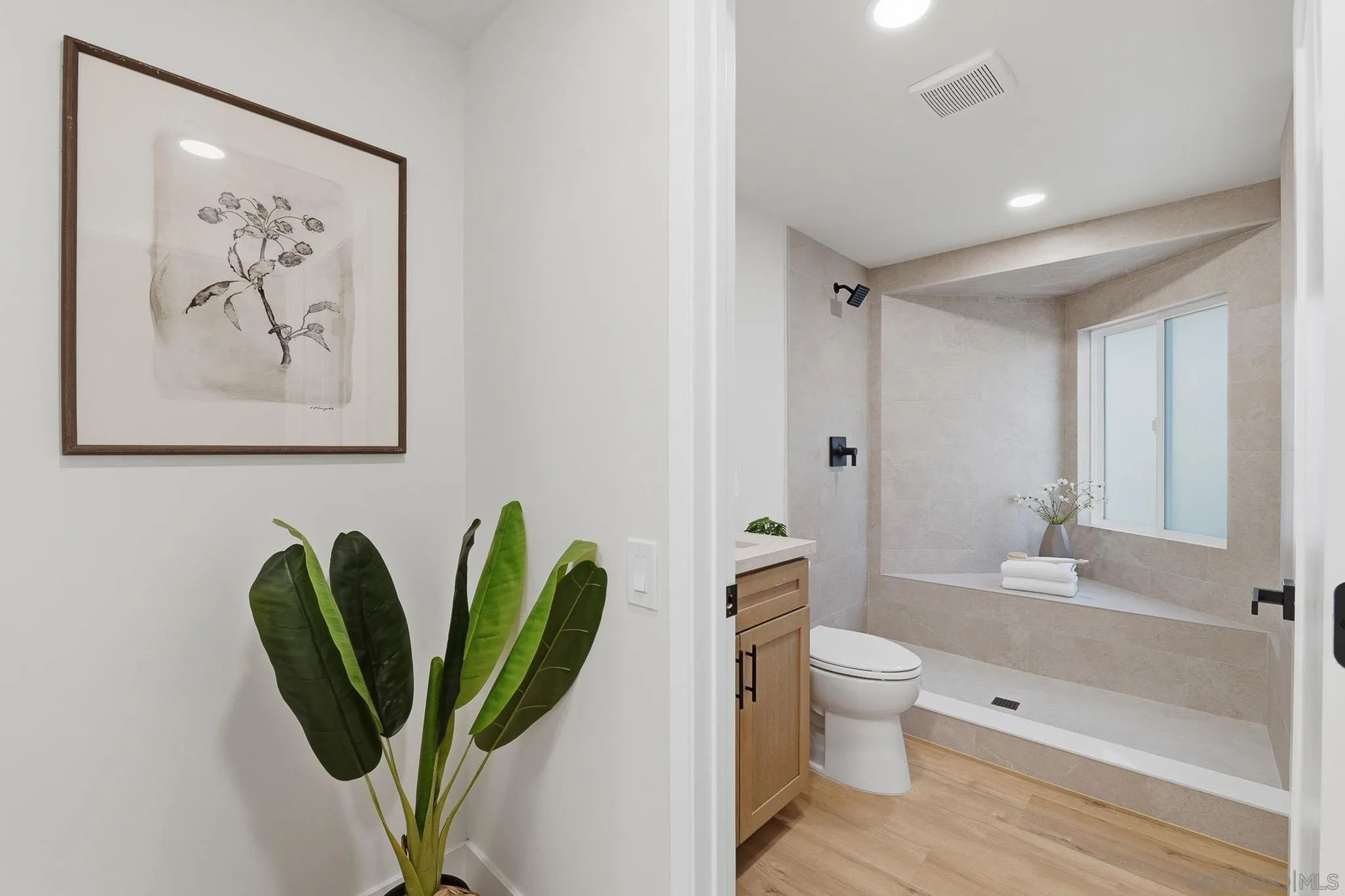 https://cdn.realtyfeed.com/cdn/127/260015270/ed07621cda72ee0cc10a034dd4f06821.webp