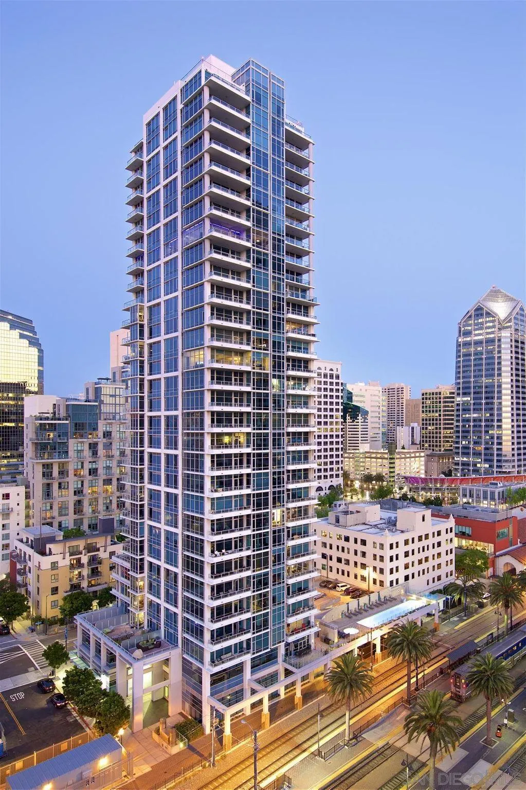 https://cdn.realtyfeed.com/cdn/127/260015276/1ba34fd6f6624ebd8c5beb015d592b45.webp