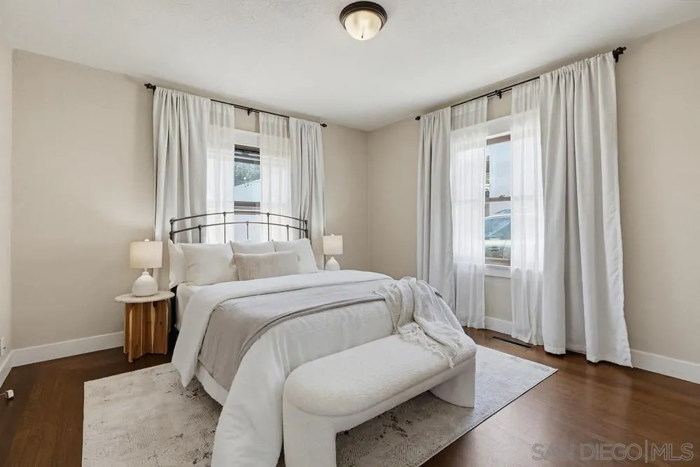 https://cdn.realtyfeed.com/cdn/127/260015279/01f4638b04f7dd94cfeff2143d2b2703.webp