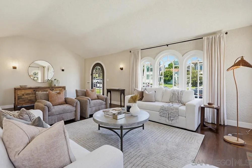 https://cdn.realtyfeed.com/cdn/127/260015279/0d2923a6234173c371295736dbd1ca3a.webp