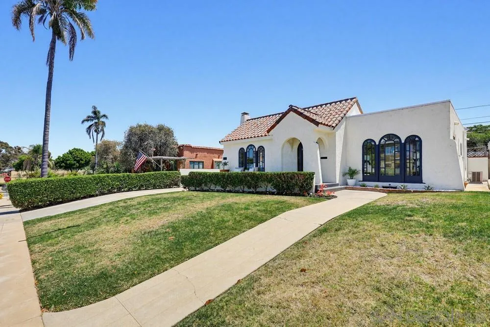 https://cdn.realtyfeed.com/cdn/127/260015279/1d7390bcae0bf06669dcc8707ac020c4.webp