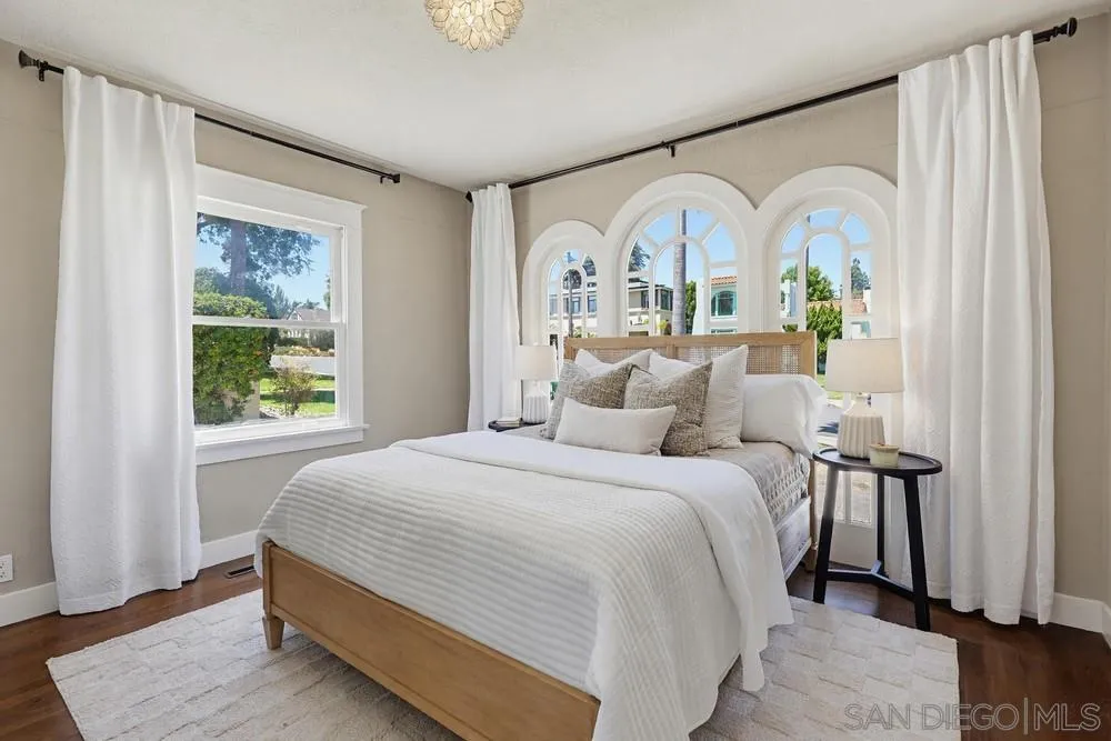 https://cdn.realtyfeed.com/cdn/127/260015279/2e1bf7a238f1c35dd26eab5b76f65379.webp