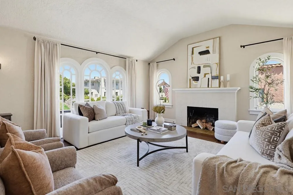 https://cdn.realtyfeed.com/cdn/127/260015279/4629a26a815c6ada4a140131ede5b994.webp