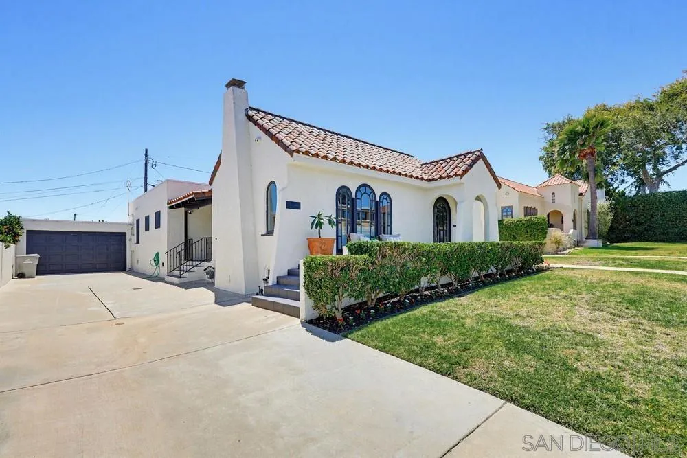 https://cdn.realtyfeed.com/cdn/127/260015279/7ca1c4e6e5c2fe1dac9bd396c17c005f.webp