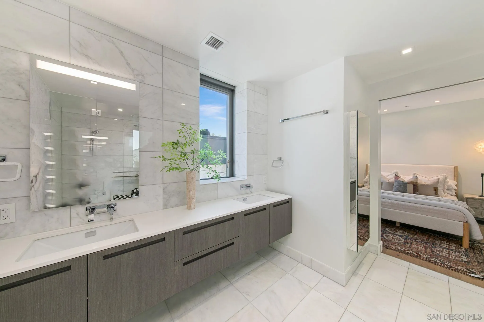 Photo #37: 260015282 Listing: Photo #37
