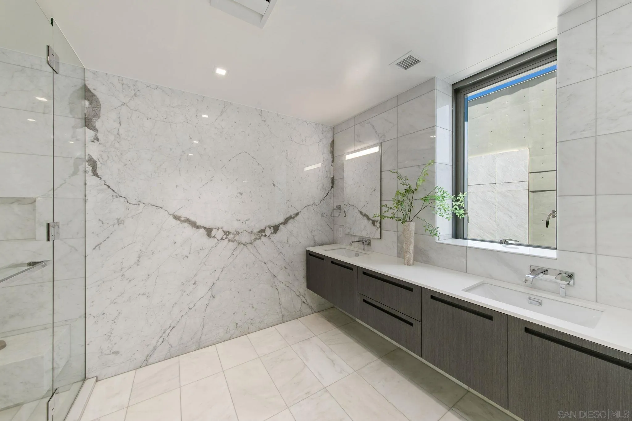Photo #35: 260015282 Listing: Photo #35