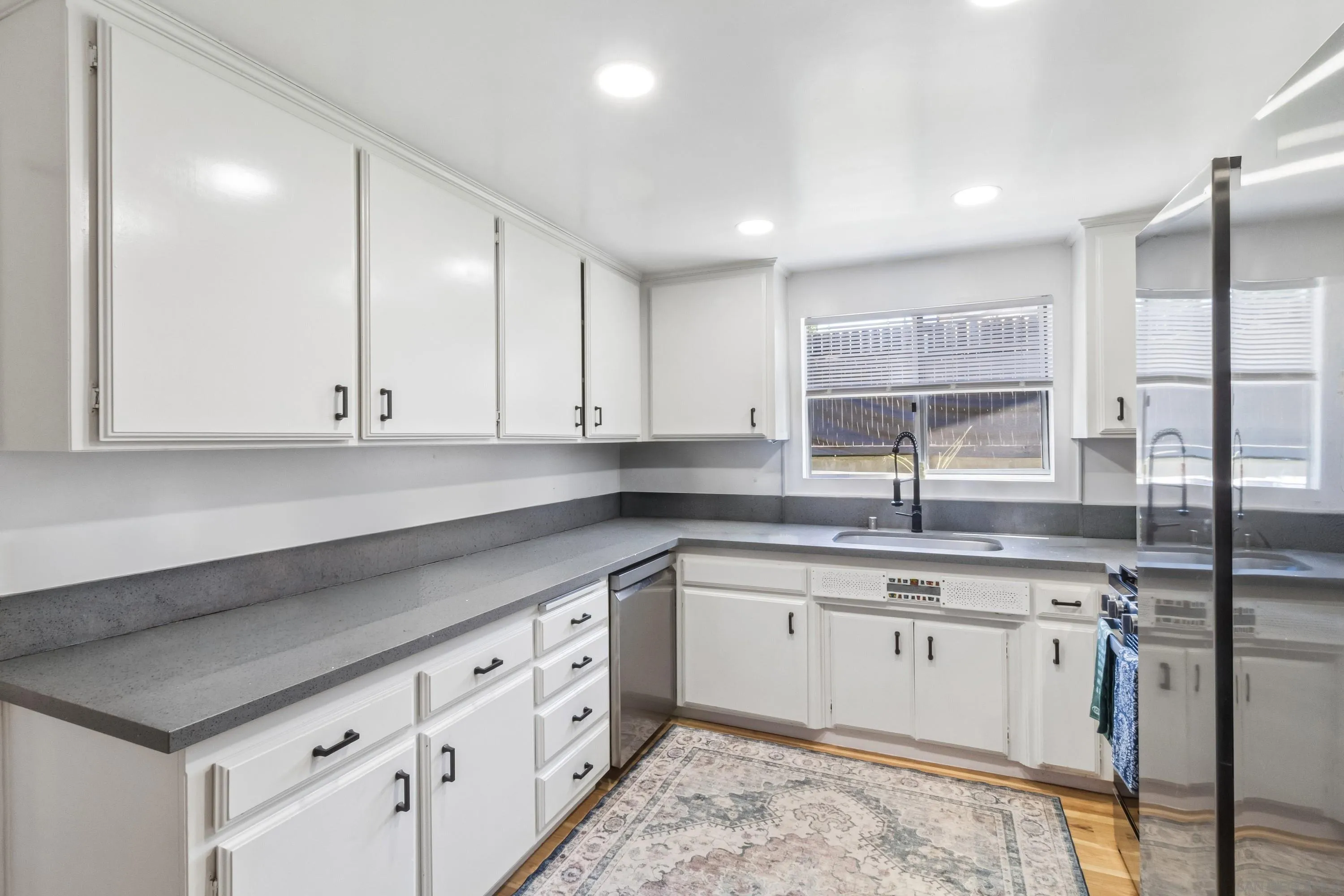 https://cdn.realtyfeed.com/cdn/127/260015291/d1140dc5c4ea2c4a55b9f5772f3ca51e.webp