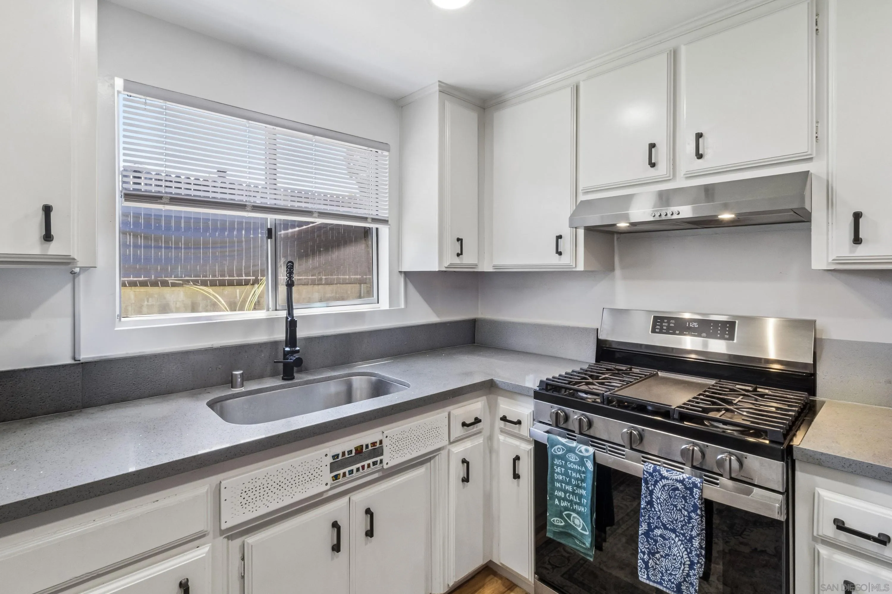 https://cdn.realtyfeed.com/cdn/127/260015291/dc68ba185f4ddc45b1ede6d63ed10681.webp