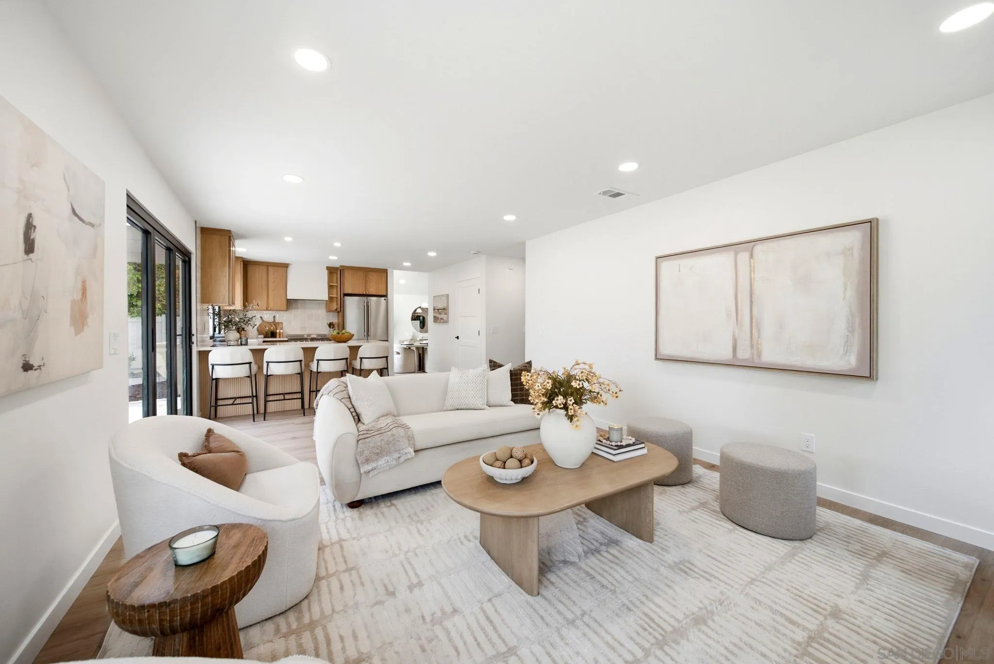 https://cdn.realtyfeed.com/cdn/127/260015297/1236fff6b68ccb62051094464b539ee8.webp