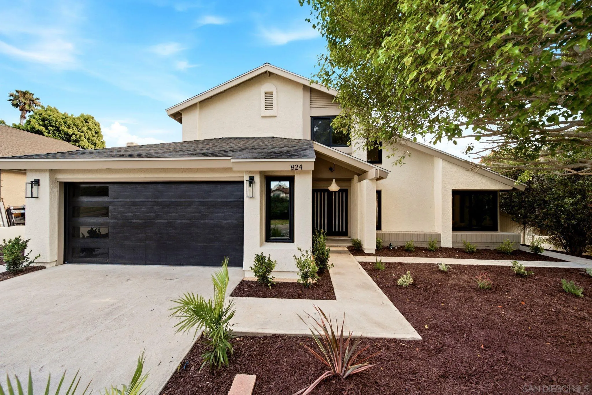 https://cdn.realtyfeed.com/cdn/127/260015297/2562a398f50968f071ef73c78d0ad083.webp
