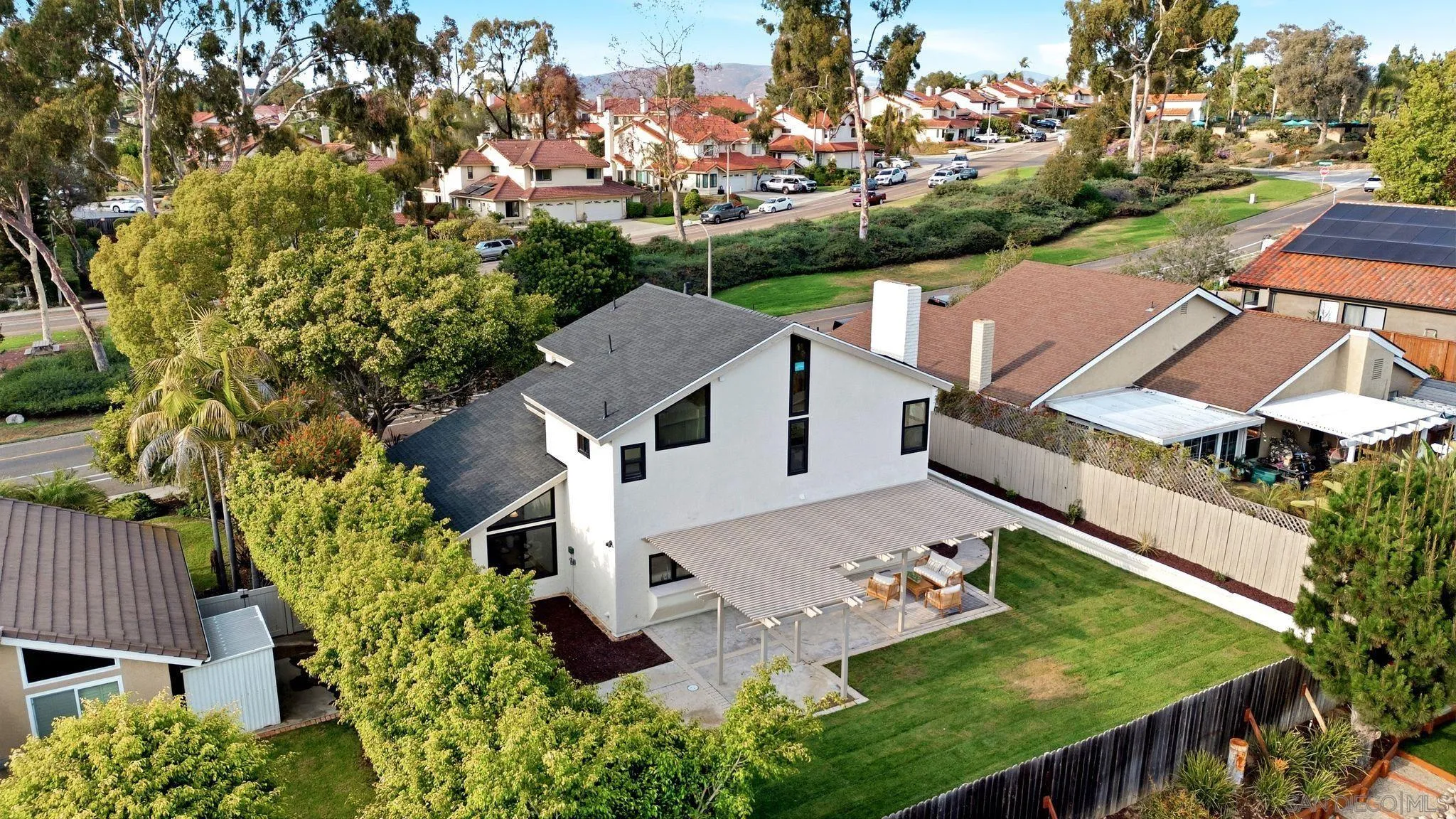https://cdn.realtyfeed.com/cdn/127/260015297/61175284ea2ed457d0a9f710ed10df52.webp